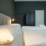 Cozy 1-Br Apartment With A King Bed In A Calm Area